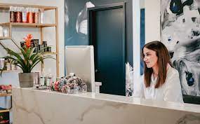 Answering phone, greeting clients, booking appointments, checking clients out, and minor inventory duties. Receptionist In A Hair Beauty Salon What Does A Receptionist Do