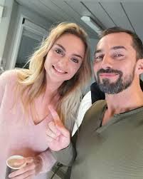 Retrouvez demain nous appartient du lundi au vendredi à 19h10 sur tf1. Visite D Itc Demain Nous Appartient Page Pour Les Fans Facebook