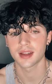 Lara Herbert (laraherbert2003)