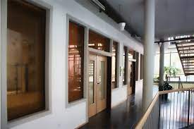 Neben der architektur werden auch städtebau und geschichte analysiert und beschrieben. Heutige Nutzung Des Hauses Eckstein Raumzeichner