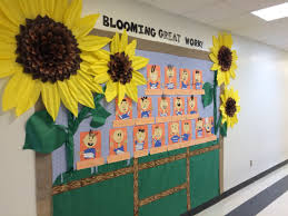 See more ideas about garden bulletin boards, plants unit, bulletin boards. This Is A Bulletin Board Idea From The Flower Wreath Idea I Pinned Sunflower Images And The Lar Bee Classroom Sunflower Classroom Theme Garden Theme Classroom
