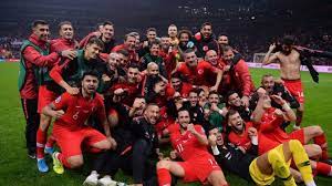 26 kişilik aday kadroda yer alan rıdvan yılmaz, kerem aktürkoğlu ve abdülkadir ömür, i̇talya karşılaşmasını tribünlerden takip etti. Turkiye Italya Maci Hangi Kanalda Saat Kacta Euro 2020 Basliyor Sozcu Gazetesi