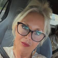 Just to let everyone harry has been found, the man who owns the beach bar  in doña Lola took him in until he found our contact, thank you all for  sharing, he's