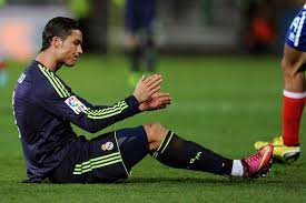 Los blancos enter the day five points back of their city rival, who sit in first place, but a win will pull them within two points with just two games to go. Granada Vs Real Madrid La Liga 2013 Madrid Blows Up Positive Month 1 0 Managing Madrid