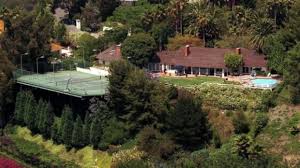 The hollywood stars brought their characters from the beloved 2004 romantic comedy back to life, as drew debuted her new talk show the drew barrymore show. Adam Sandler House Mansion Home Successstory