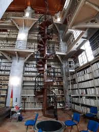 La consultazione dell'archivio biografico, alfabetica o ad nomen, consente di accedere alla biografia del soggetto interessato, completa delle sue fonti. Archivio Storico Comunale Palermo Aggiornato 2021 Tutto Quello Che C E Da Sapere Tripadvisor