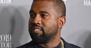 Kanye West acusa Billie Eilish de ofender Travis Scott; ela responde