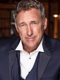 Robert Gresham's Instagram, Twitter & Facebook