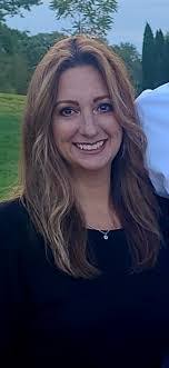 Shelley Whitney's Instagram, Twitter & Facebook