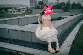 摄影师大佬【Mr.死因(Fengsiyuan)】极品私拍，名模美女众多，街头露出情色艺术品- GCBT