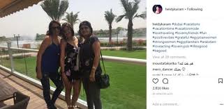 قامت الفنانة المصرية هيدي كرم بنشر مقطع فيديو علي صفحتها الشخصية علي موقع التواصل الاجتماعي الانستجرام والذي ظهرت فيه قيامها بقص شعرها. Ù‡Ù† ØµÙˆØ± Ø§Ù„Ø£Ø³ÙˆØ¯ ÙŠÙ„ÙŠÙ‚ Ø¨Ù‡ÙŠØ¯ÙŠ ÙƒØ±Ù… ÙÙŠ Ø¯Ø¨ÙŠ
