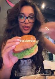 Celia Burger's Instagram, Twitter & Facebook