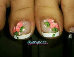 Nuestras uñas tanto de las manos como de los pies por eso les quiero dejar alguna de las mejores imágenes para que ustedes vean cuales son las ser brillos o sino figuras auto adhesivas de flores, corazones, dibujos animados y varios motivos mas pero los que les nombre son los mas elegidos por. Unas Pies Arte De Unas De Pies Disenos De Unas Pies Unas Pies Decoracion