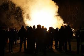 If you ever get the opportunity visit taos pueblo during the christmas eve procession. 09 01 2016 Weihnachtsbaumverbrennen Der Of Zorbig Freiwillige Feuerwehr Zorbig