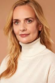 Schauspielerin Lisa Stiegler über Femizide und Mahnwachen