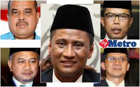 Pemakluman penutupan sementara pejabat pengarah tanah dan galian pahang sehingga 12 mei 2021 dan pengoperasian semula pada 17 pemakluman waktu operasi kaunter bulan ramadhan. Johor Rombak 23 Pegawai Tadbir