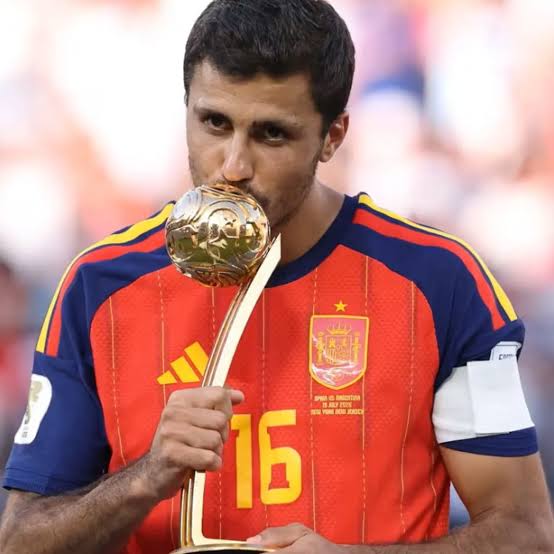Rodri: FIFA WC: Spain midfielder Rodri wins Golden Ball