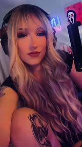 ASK ME TO STAND UP 👀❤️🧡