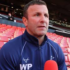 'They need to go out there and be themselves. Nothing changes in terms of  how we want to play our game.', Watch Peters' pre-match press here  👉youtu.be/5tShl6LKjJE, #UpTheRobins 🔴⚪️