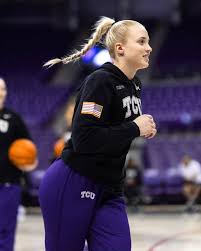 Hailey Van Lith is the only D1 player with averages of: 19.1 ppg 6.5 apg  4.6 rpg Shes been ELITE for TCU 👏🏼👏🏼👏🏼