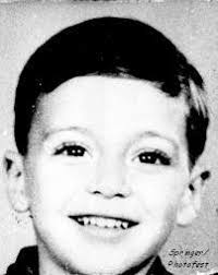 Who is the future Academy Award winning actor who was born during WW2, grew  up in the 1950s, made his professional acting debut