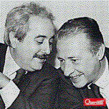 Solo alcune parti, poco più di un'ora su 5 di audizione, furono secretate perché ritenute dallo stesso magistrato grasso. Giovanni Falcone E Paolo Borsellino Ritratto Con I Chiodini Quercetti Kunst