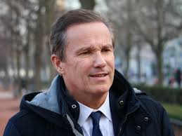 On pourrait même le penser célibataire ! Nicolas Dupont Aignan A Lyon Pour Ne Soutenir Personne En 2020