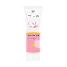 Emina sun protection merupakan salah satu produk best seller dari emina. Teen Skincare Cuma Pakai 3 Produk Emina Bright Stuff Buat Cerahin Wajah Sheblinks Blog Remaja Cewek