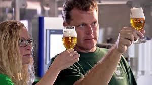 Vor dem rückflug gab es noch bayerisches bier, dann ging es zurück in die heimat. Prinz Eugen Bier Bier Nach Altem Rezept Fur Guten Zweck Br24