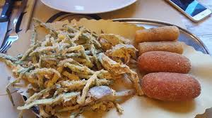 Proprio come nel film del 1942 «avanti c'è posto» con aldo fabrizi (foto), venderanno i ticket direttamente a bordo, un. Fettuccine Buonissime Recensioni Su Mattarello Garbatella Roma Tripadvisor