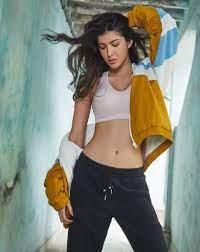 Shanaya Kapoor hot pics: Janhvi Kapoor&#39;s cousin sister Shanaya Kapoor makes  Instagram account public; a look at her hot photos