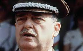 Il generale dalla chiesa è un film del 2007 di genere azione/drammatico/storico/biografico, diretto da giorgio capitani, con giancarlo giannini, . Die Erinnerung An General Dalla Chiesa Und Das Geheimnis Des Safes L Unione Sarda It