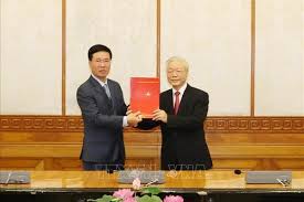 Thư yêu cầu các tỉnh uỷ, thành uỷ, ban cán sự đảng, đảng đoàn, đảng uỷ trực thuộc trung ương sớm phổ biến, quán triệt và tổ chức phó thủ tướng vũ đức đam nhấn mạnh: Ow Xppeq7tx0tm