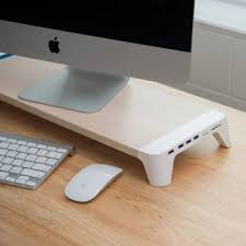 Pie De Monitor Con Usb De Carga Rapida Best Home Interior Design Office Interior Design Interior Design School