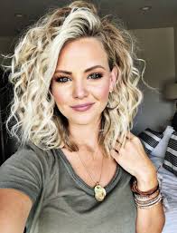 Do it!) or you're just in a major hair rut and need some. Pin By Kelsey Lavaque On Hair And Beauty In 2020 Hair Styles Stylish Short Hair Curly Hair Styles Naturally