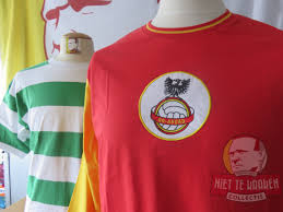 Ik ben een collector van match worn go ahead eagles shirts heb al een mooie verzameling in mijn bezit maar ben altijd opzoek naar bijzondere exemplaren. Retro Shirts Go Ahead En Celtic Digitaal Museum Go Ahead Eagles
