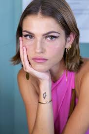 Jacobo Pérez-Enciso, autor del cartel de la exposición "La Influencia de  los maestros españoles"...