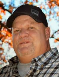 Ralph Farley's Instagram, Twitter & Facebook