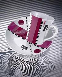 Peinture Porcelaine Carnaval Recherche Google Peinture Sur Porcelaine Tasses Peintes A La Main Peinture Sur Ceramique