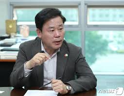 靑 김오수, 지금도 감사위원 추천 최재형, 또 내칠까. ë…¼ëž€ì˜ ê°ì‚¬ì›ìž¥ ì¹œì •ë¶€ ê°ì‚¬ìœ„ì›ë„ ê±°ë¶€ ì œ2ì˜ ìœ¤ì„ì—´ ì¸ê°€