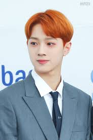 Guanlin Pics On Twitter Resting Face Guan Lin Kpop Idol