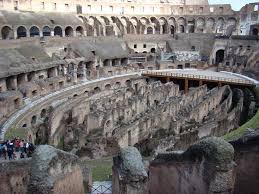 The colosseum is oval shaped. Kolosseum