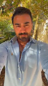 اقایی😂😂😂 بهت خعلی میاد 😂😂😂😂