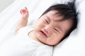 生後 6 ヶ月 叫ぶ