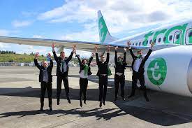 Le principal syndicat de pilotes de la compagnie aérienne air france serait d'accord pour négocier le développement de la filiale low cost transavia sur le réseau les informations de la tribune font état d'un sureffectif de 1800 hôtesses de l'air et stewards, soit 15% du total ; Transavia Recrute Des Pnc Visiom Aviation Vous Informe