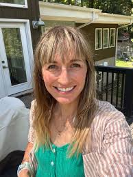 I pulled back from LinkedIn this summer. When I left Instagram in February,  I did so because I was allowing it to drain me. Being a normal human who  struggles with comparison,