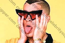 What is bad bunny's net worth? Schlechtes Haschen Vermogen Gehalt Einkommensquellen Instagram Einkommen Geschaftsabenteuer Unterstutzungseinkommen Vermogen Lebensstil Hauser Autos Ausgaben Steuern Versicherungen Wohltatigkeitsarbeiten Alter Nationalitat Ethnische