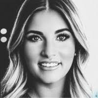 Kayla Link's Instagram, Twitter & Facebook