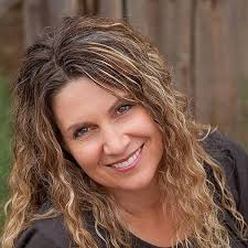 Amazon.com: Love and Lies: A second chance romance (Crooked Creek Romance):  9798883018557: Nelson, Kelly: Books