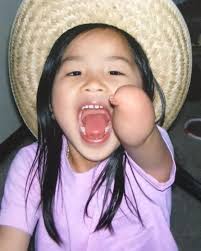 Happy limb difference awareness month! I always have to shout out the  @lucky_fin_project cause without them- I don't know where I'd be. there is  so much comfort in knowing I'm not alone🧡